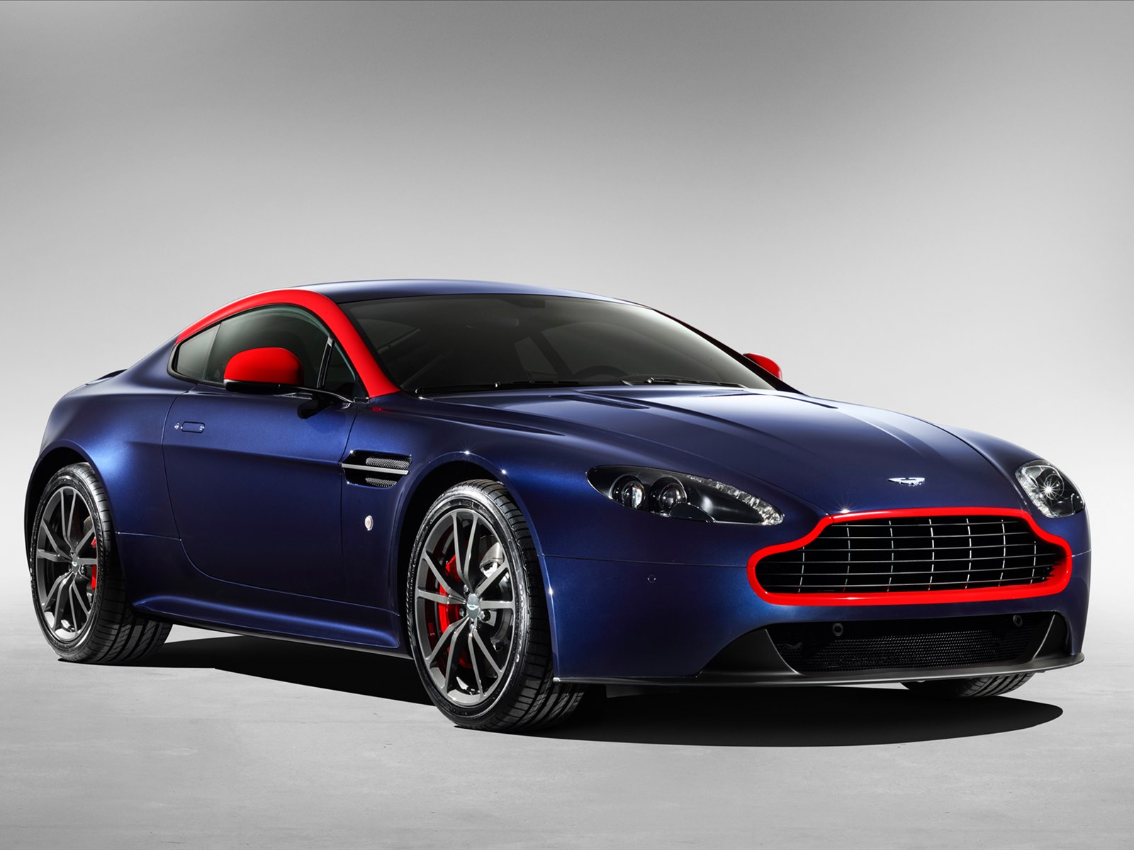 Aston Martin V8 Vantage N430 2015